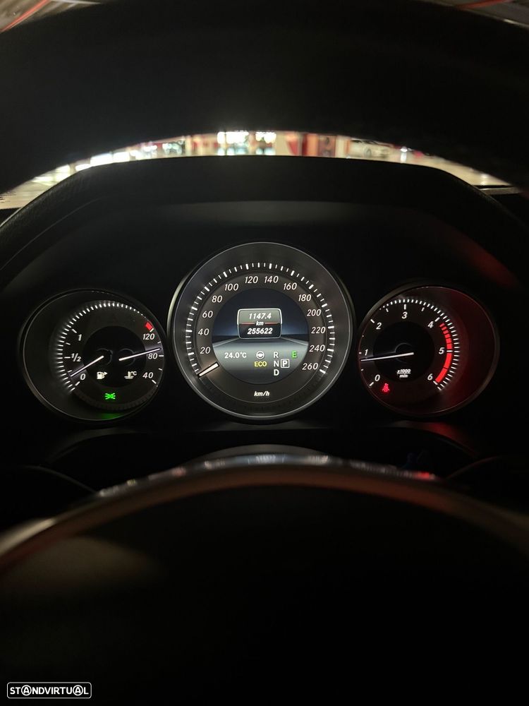 Mercedes-Benz E 250 BlueTEC 9G-TRONIC - 18