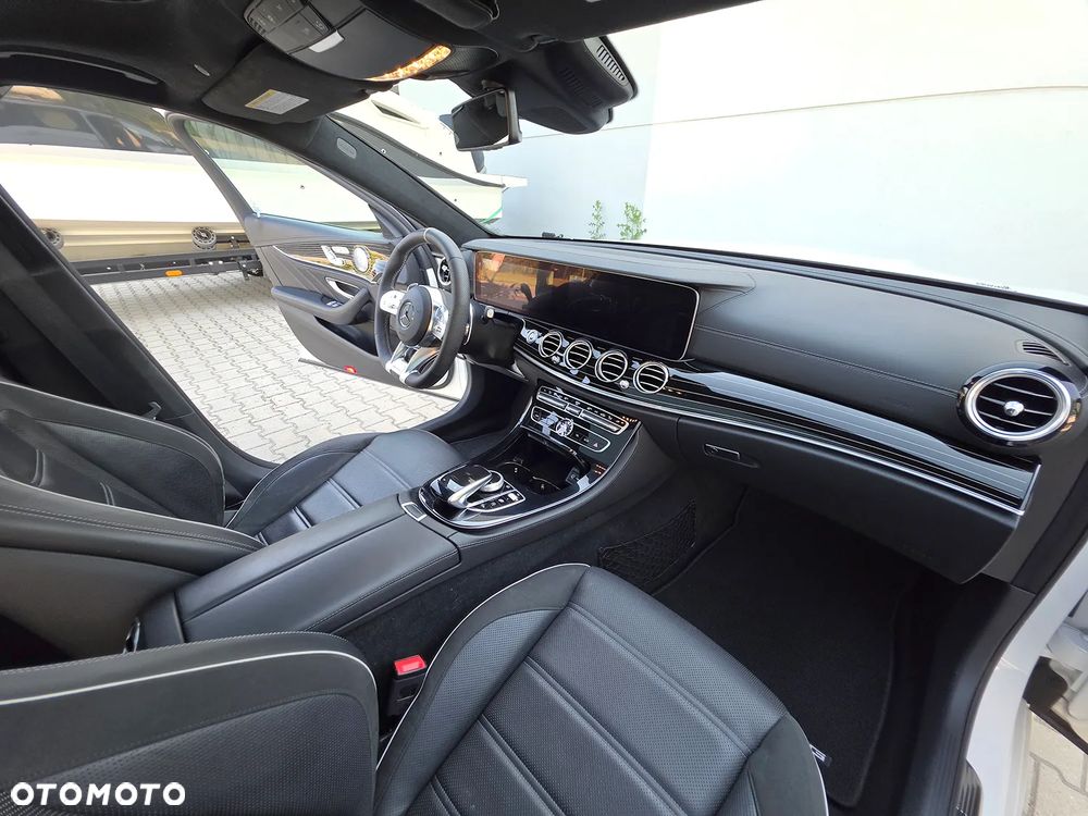 Mercedes-Benz Klasa E AMG 63 S 4-Matic+ - 24