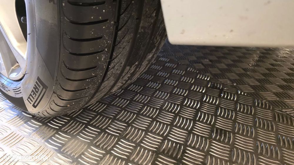 BMW 318 d Line Sport Auto - 33