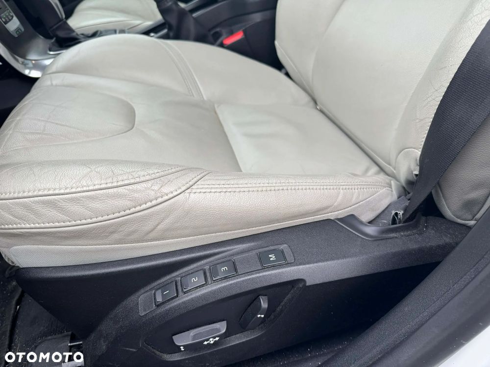 Volvo V40 D3 Ocean Race - 9