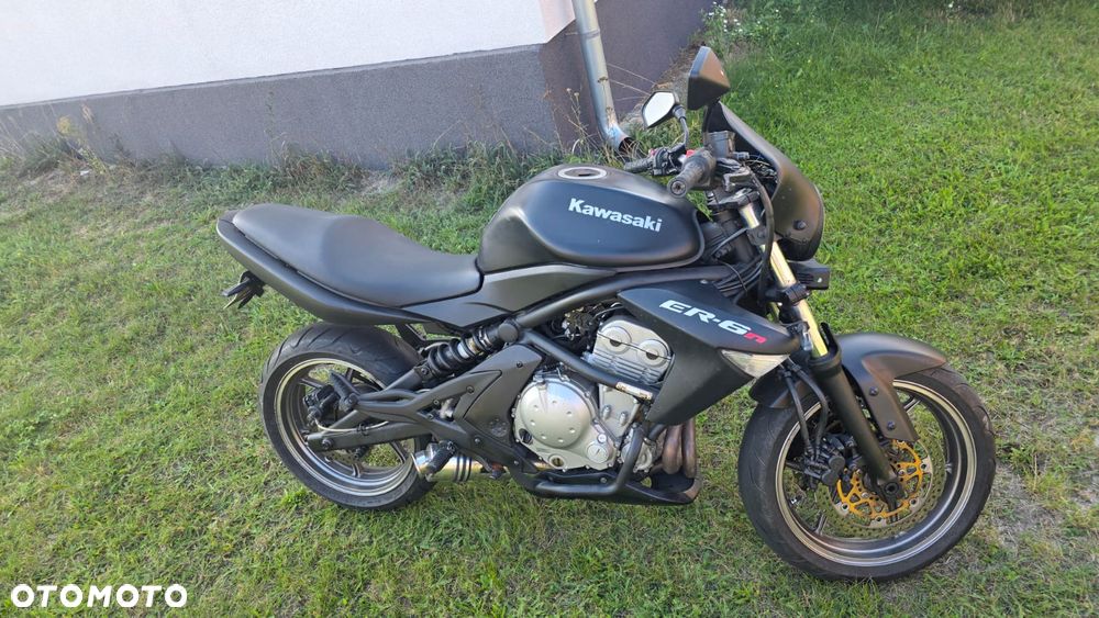 Kawasaki ER - 8