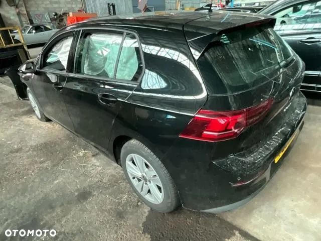 Volkswagen Golf VIII 1.5 eTSI mHEV Life DSG - 1