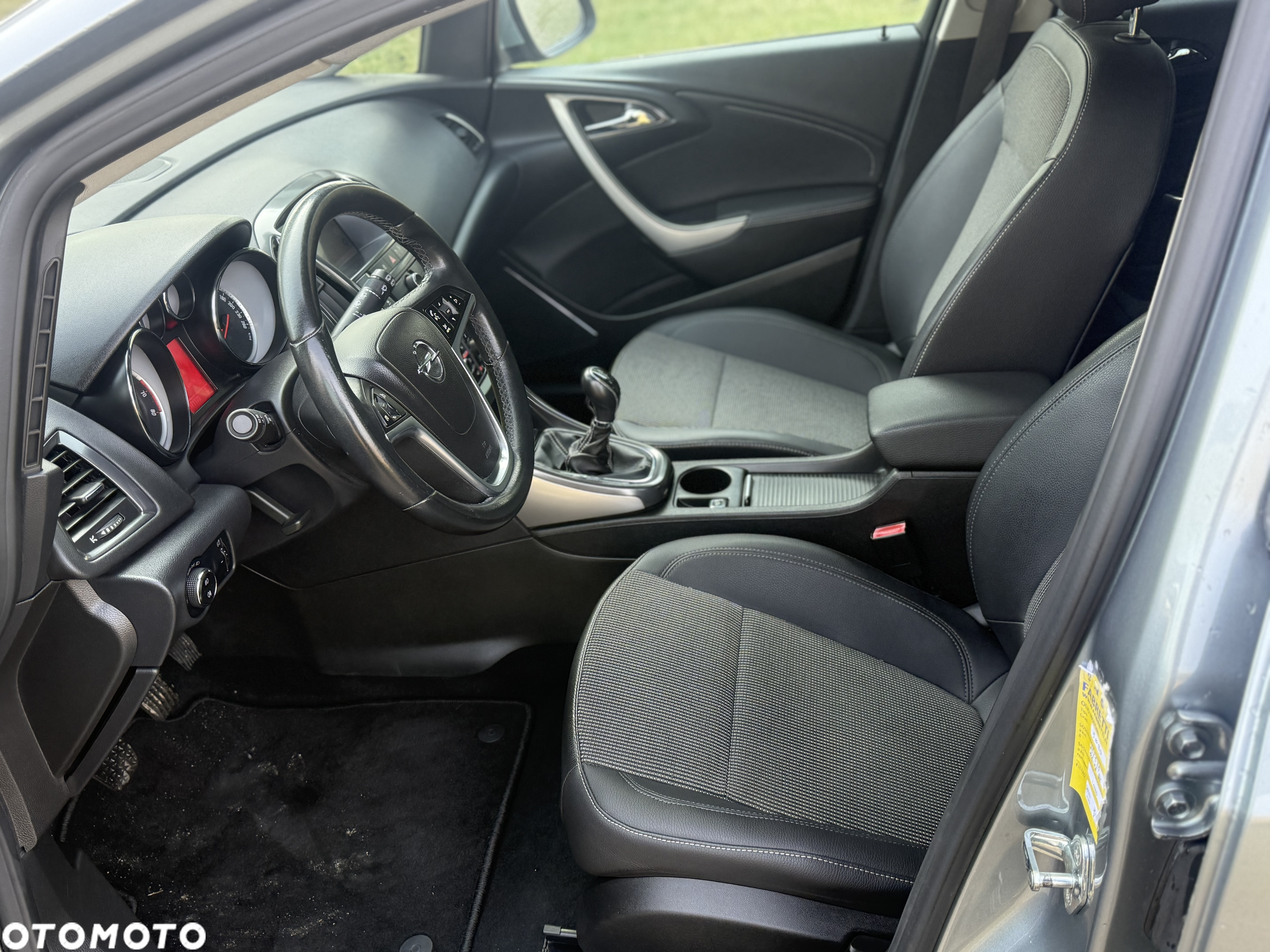Opel Astra 1.4 Turbo Cosmo - 11
