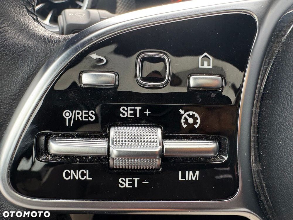 Mercedes-Benz CLA - 25