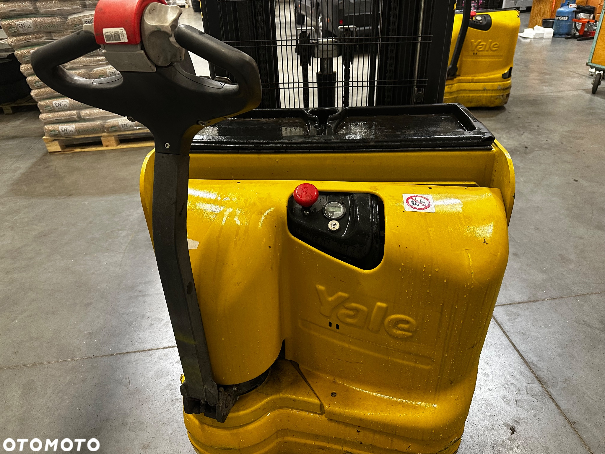Yale MS16 elektryczny wózek ręczny Paleciak Triplex 4,3M / 1,4T - 6