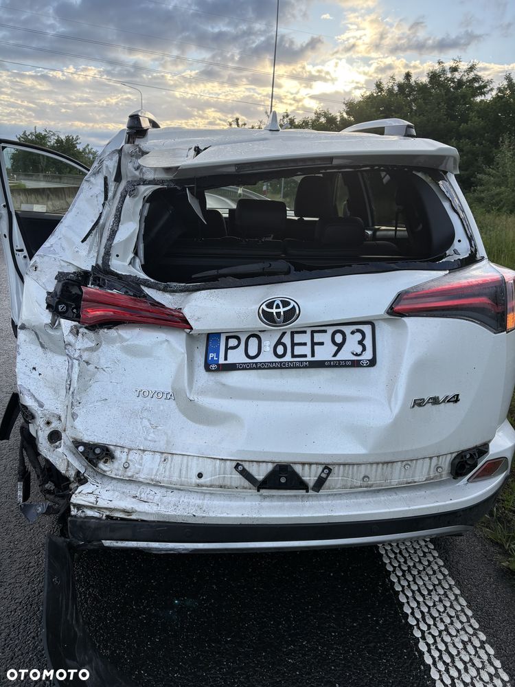 Toyota RAV4 2.0 D-4D Prestige 4x2 - 5
