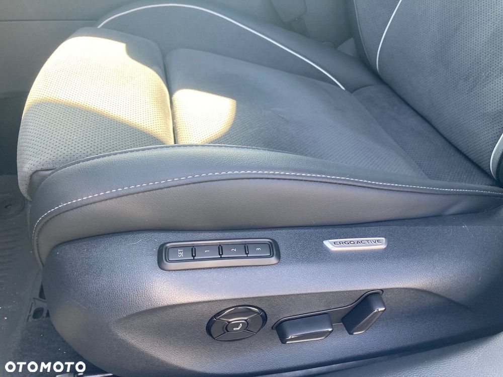 Volkswagen Passat Variant - 16