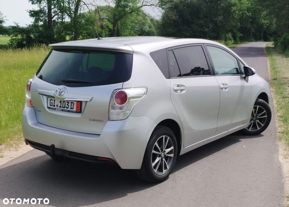 Toyota Verso 1.8 Prestige - 4