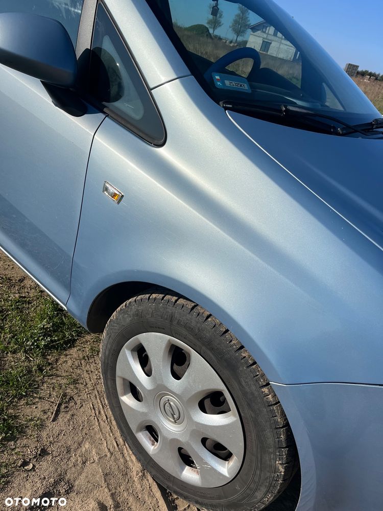 Opel Corsa 1.4 16V Enjoy - 14