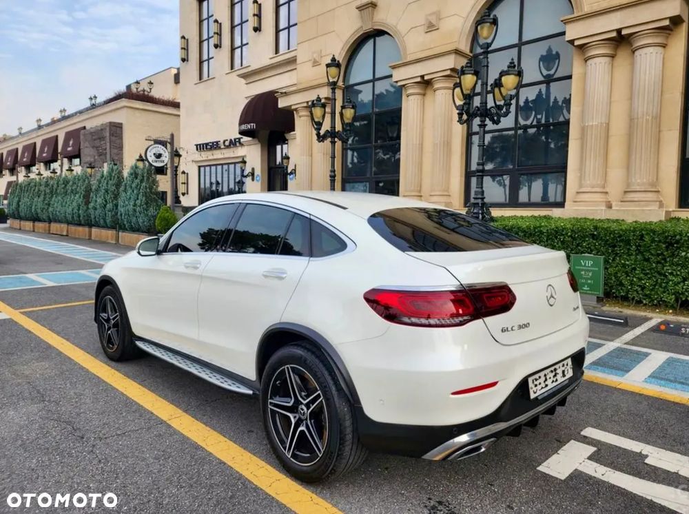Mercedes-Benz GLC 300 4Matic 9G-TRONIC Exclusive - 4