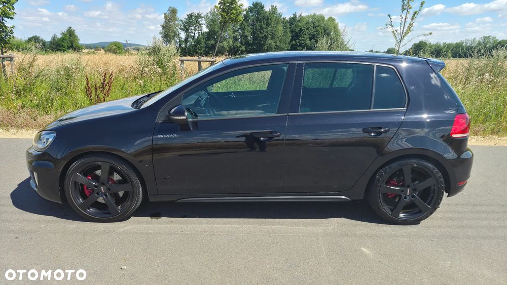 Volkswagen Golf - 2