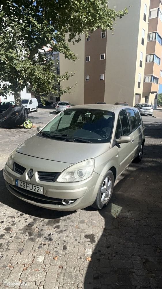 Renault Grand Scénic - 2