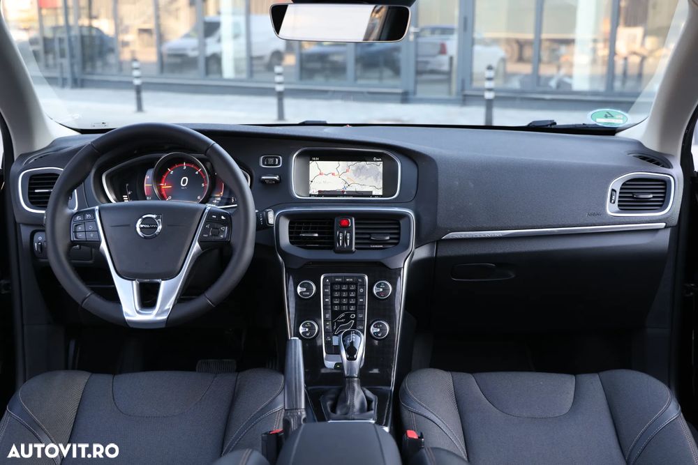 Volvo V40 D3 Geartronic Momentum - 6