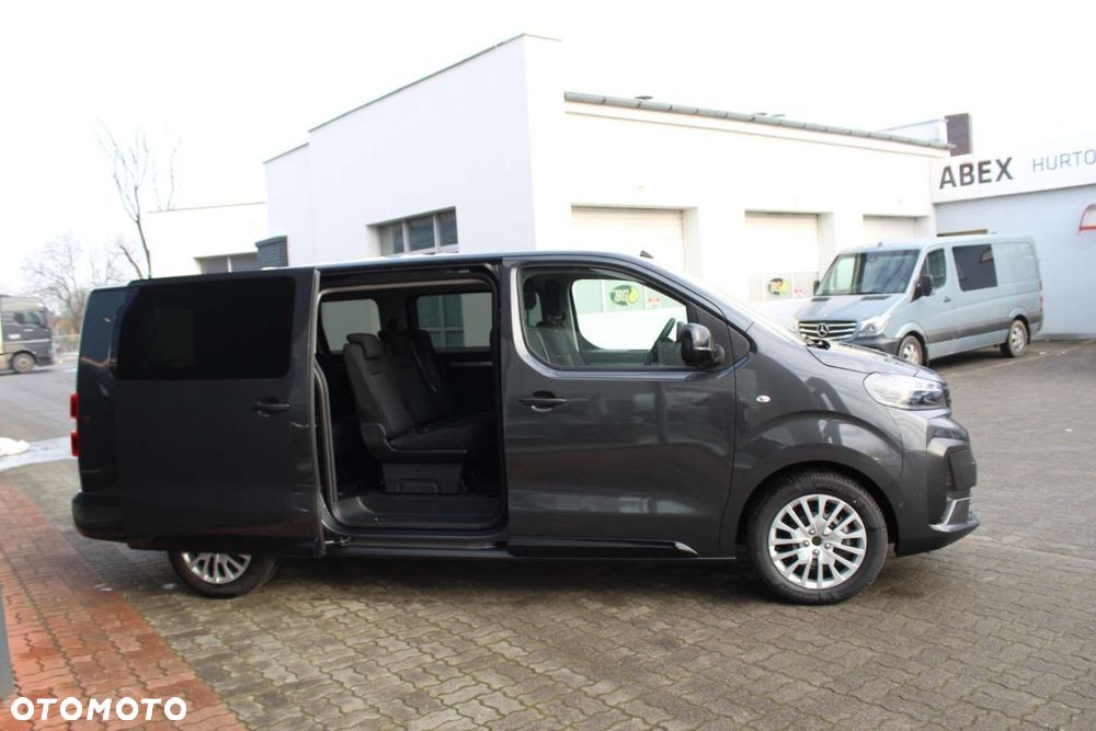Peugeot Traveller - 7