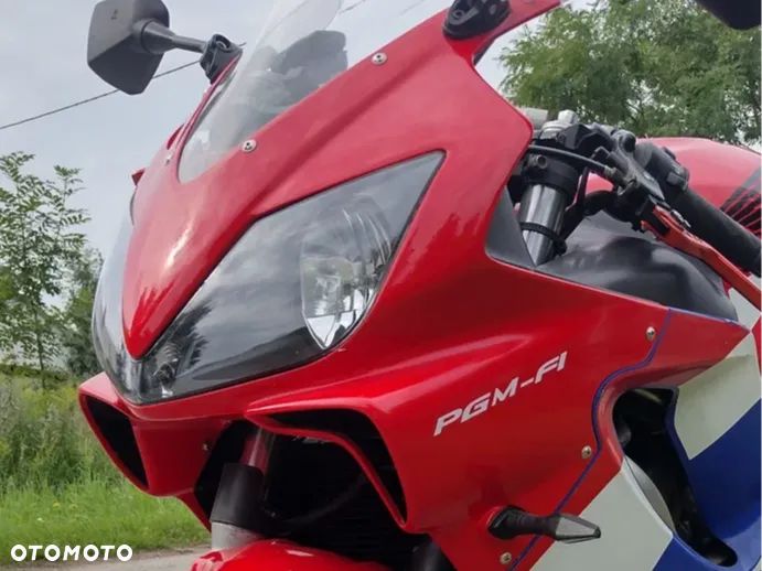 Honda CBR - 3