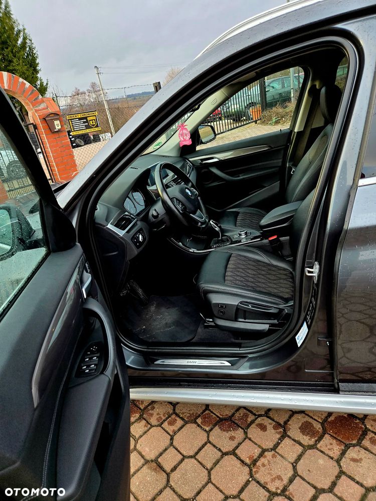 BMW X1 xDrive18d Sport Line - 11