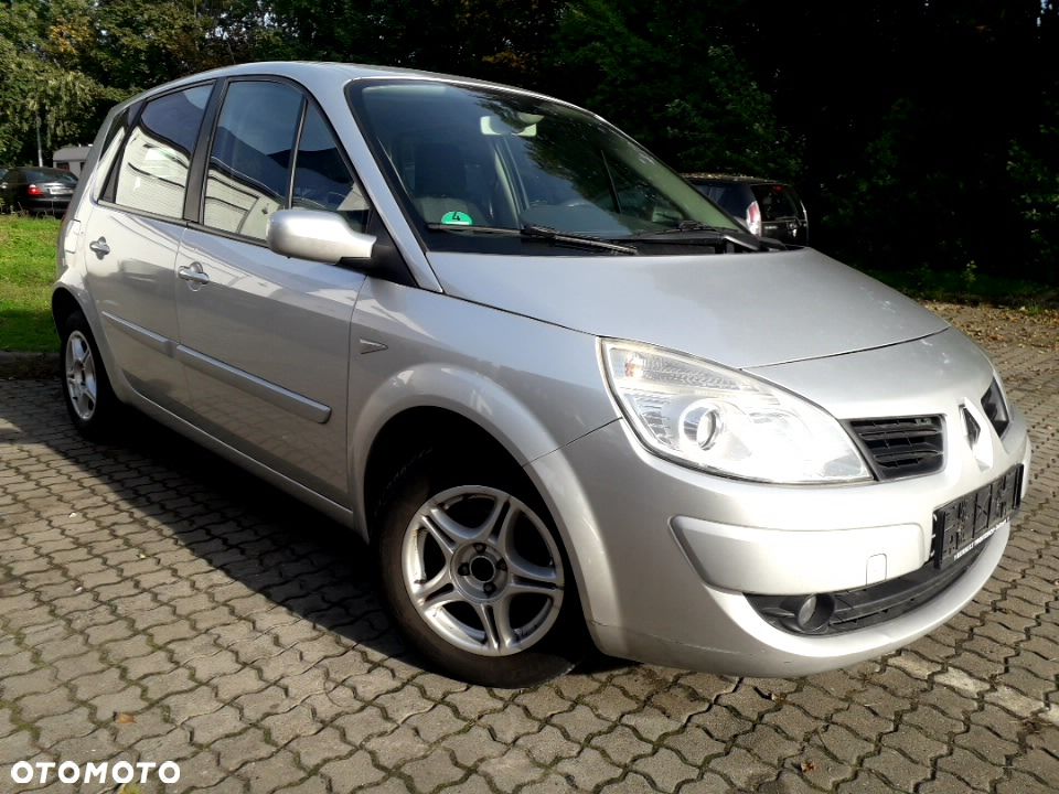 Renault Scenic 1.6 16V Confort Expression - 29