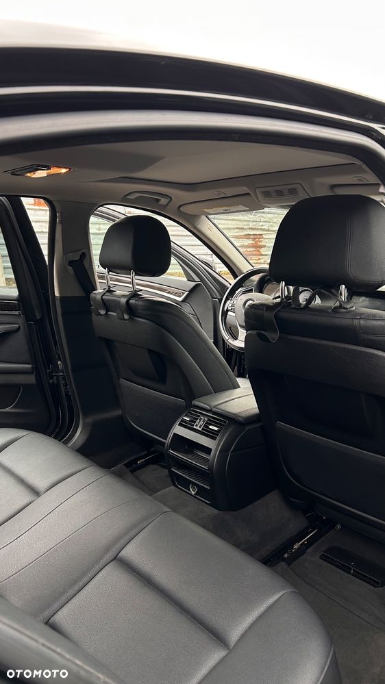 BMW Seria 5 528i Luxury Line - 16