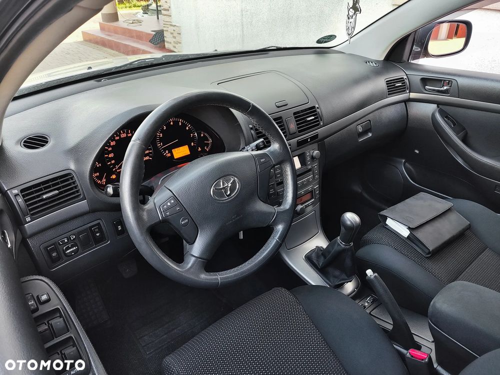 Toyota Avensis 1.8 VVT-i Sol Premium - 17