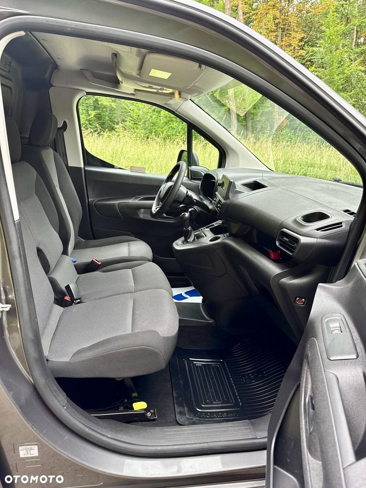 Toyota Proace City - 32