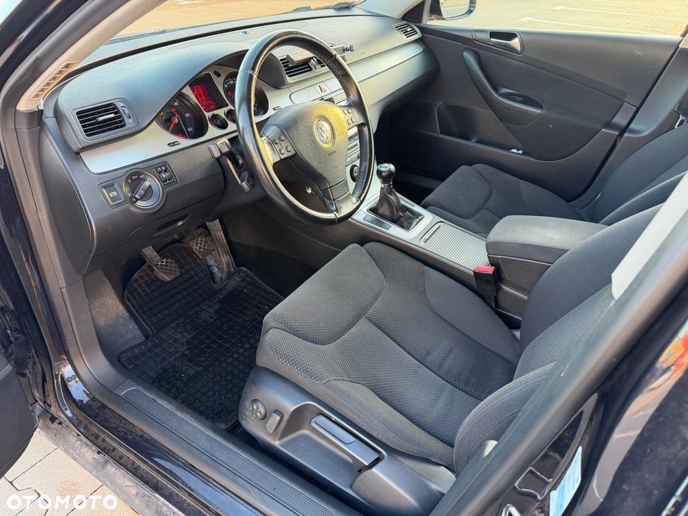 Volkswagen Passat - 13