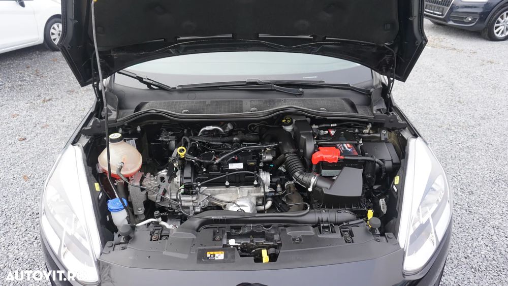 Ford Fiesta 1.1 S&S TITANIUM - 32