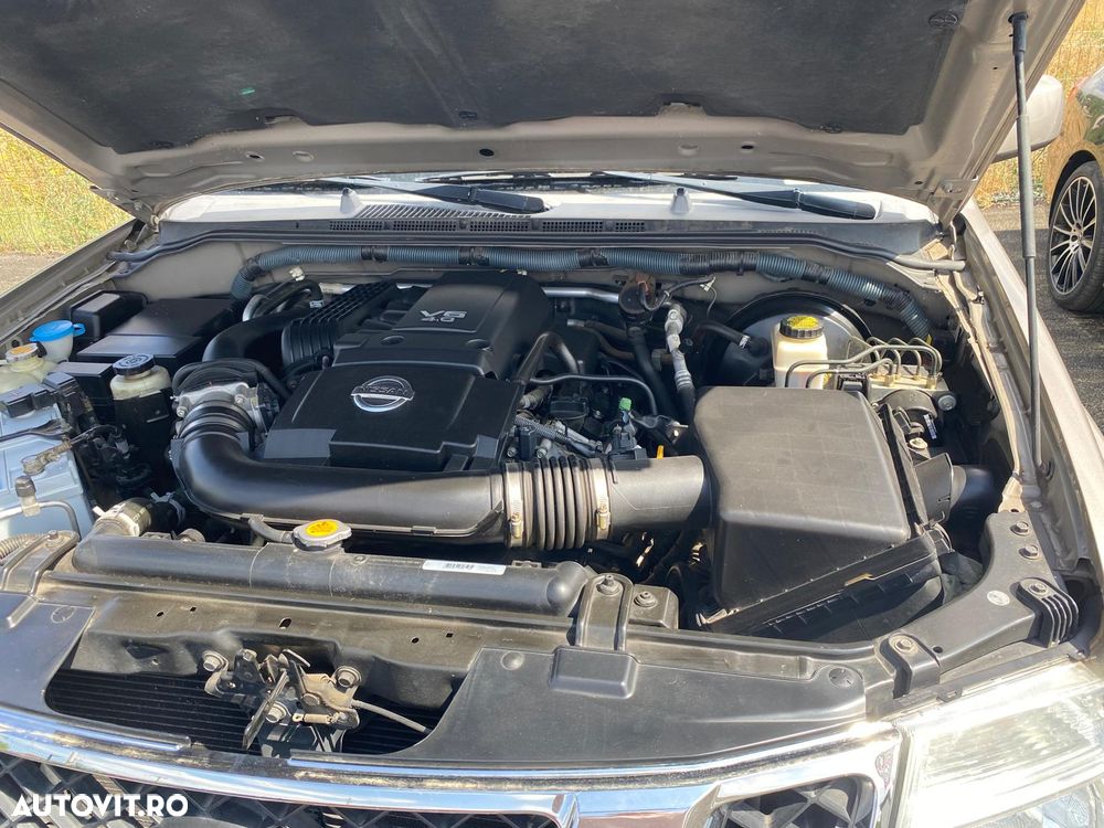Nissan Pathfinder 4.0 V6 Aut LE Plus - 4