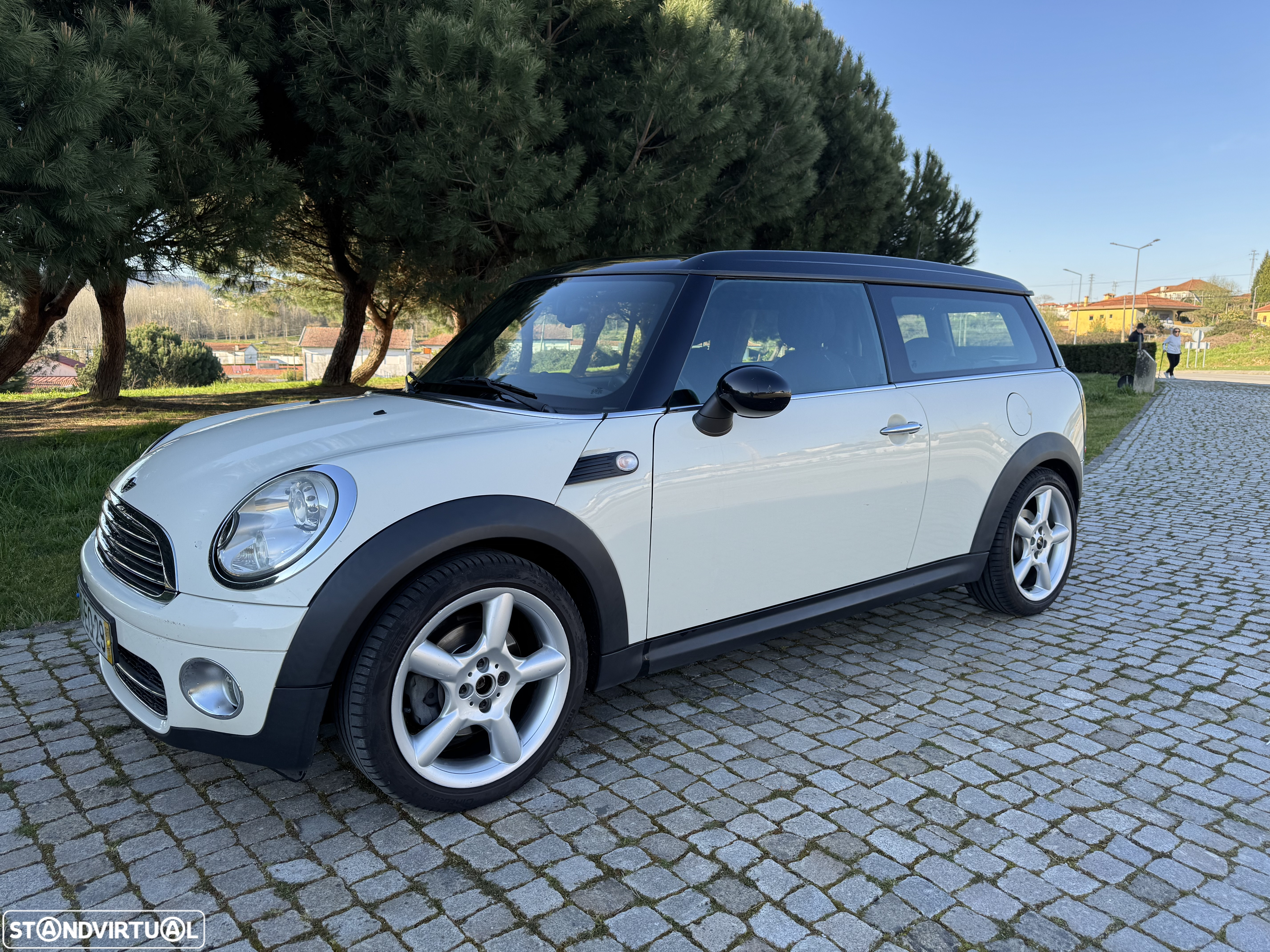 MINI Clubman Cooper D - 19