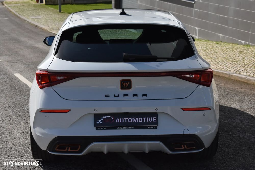 Cupra Leon 1.4 e-Hybrid VZ DSG - 9