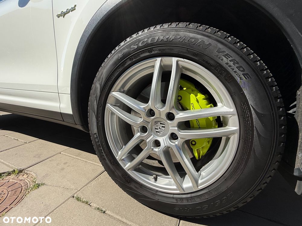 Porsche Cayenne S e-Hybrid - 30
