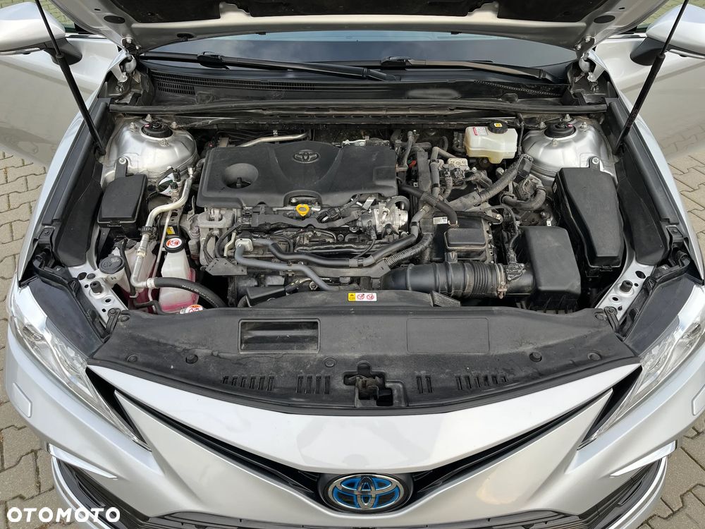 Toyota Camry - 18