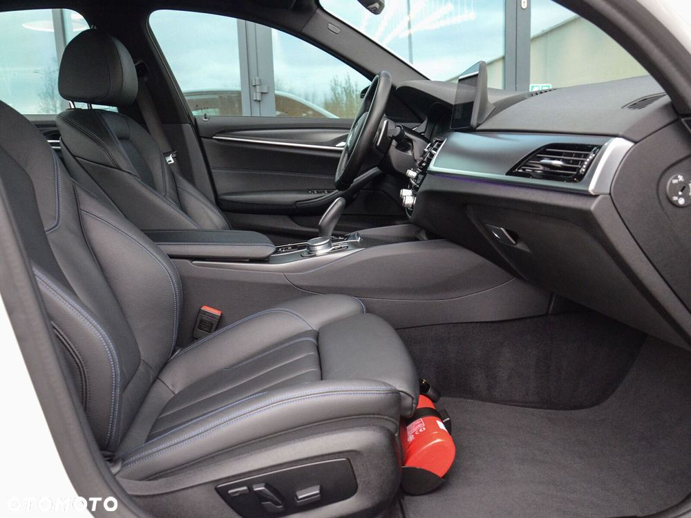 BMW Seria 5 - 30