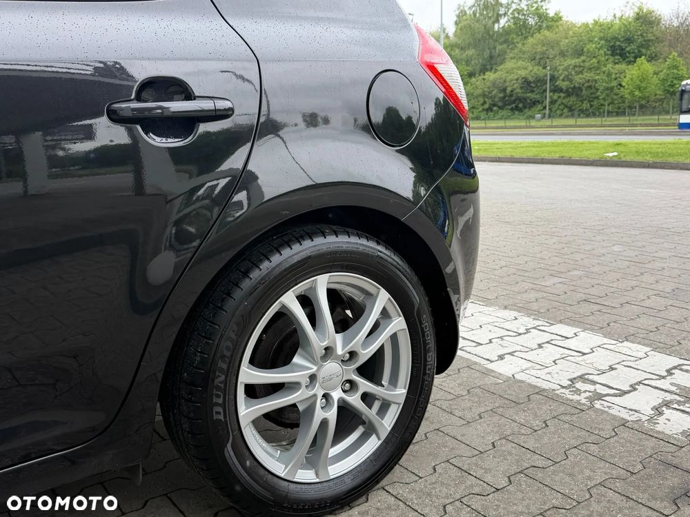 Kia Ceed 1.4 L - 13