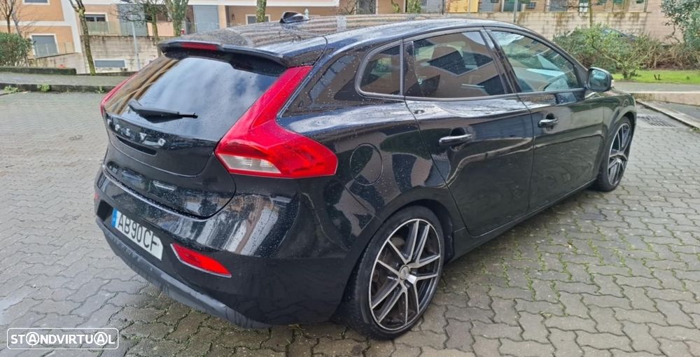 Volvo V40 D2 Black Line - 6