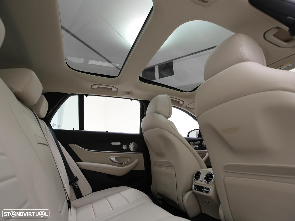 Mercedes-Benz E 300 de AMG Line 4Matic - 12
