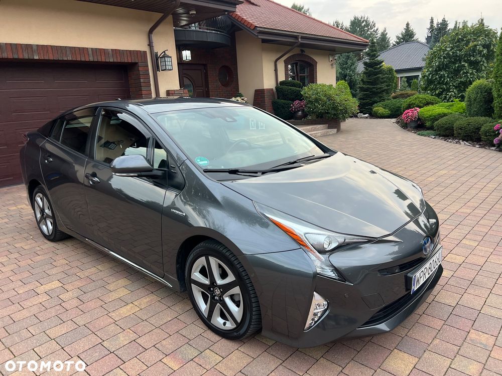 Toyota Prius 1.8 Hybrid Executive - 17