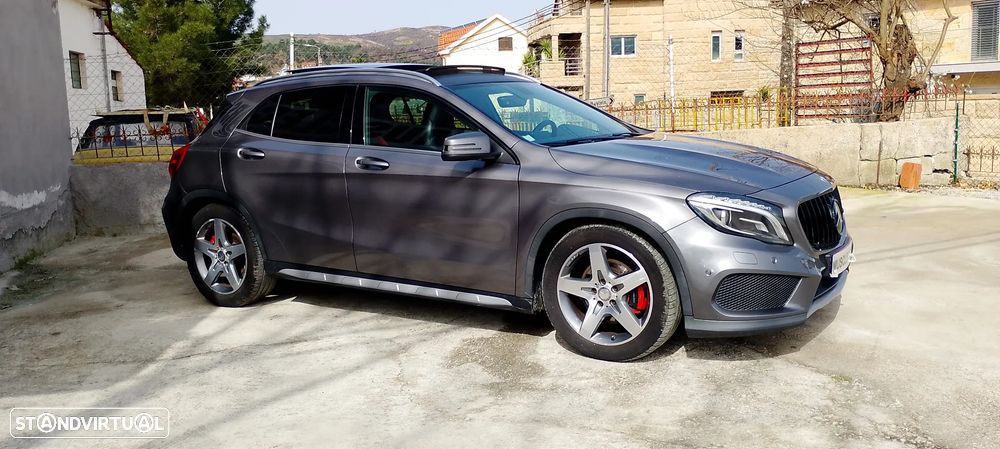 Mercedes-Benz GLA 220 CDi AMG Line 4-Matic - 14