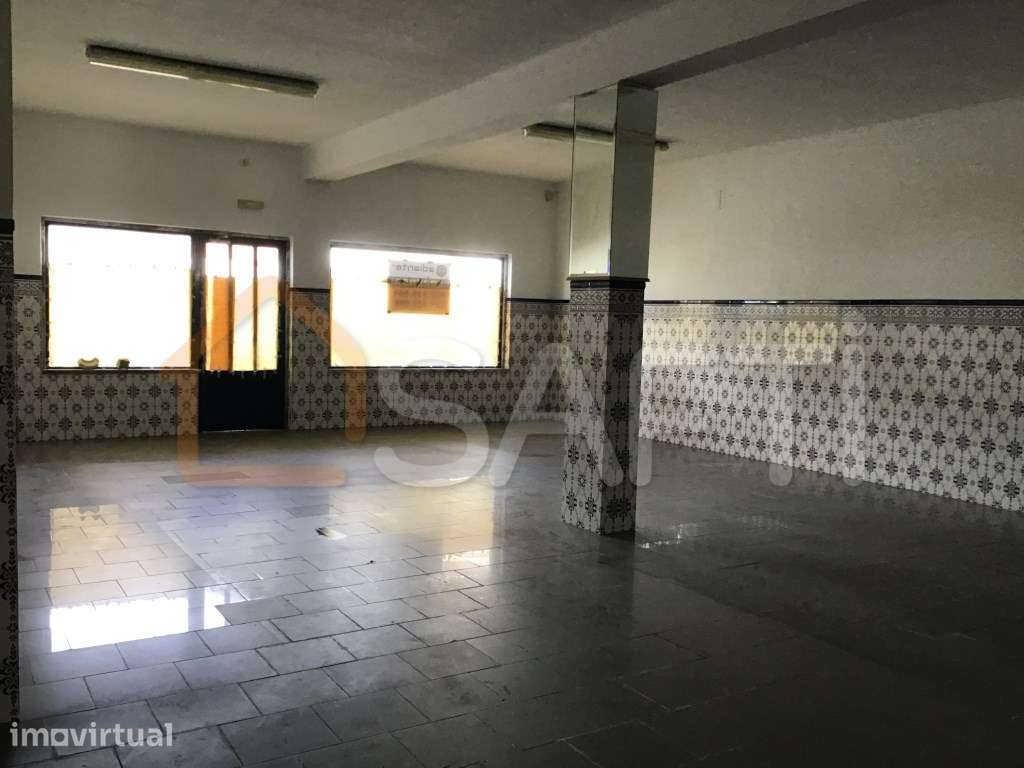 Arrenda-se Espaço Comercial (98m2 a 310m2), na Bela e Simpática Ald... - Grande imagem: 5/19
