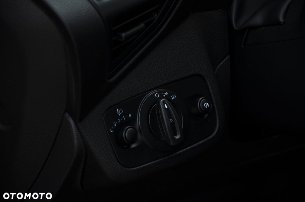 Ford Grand C-MAX - 32