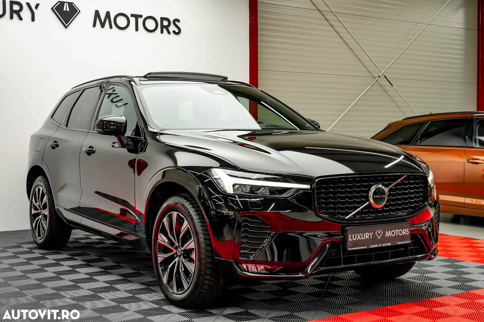 Volvo XC 60 B4 D Plus Dark - 5