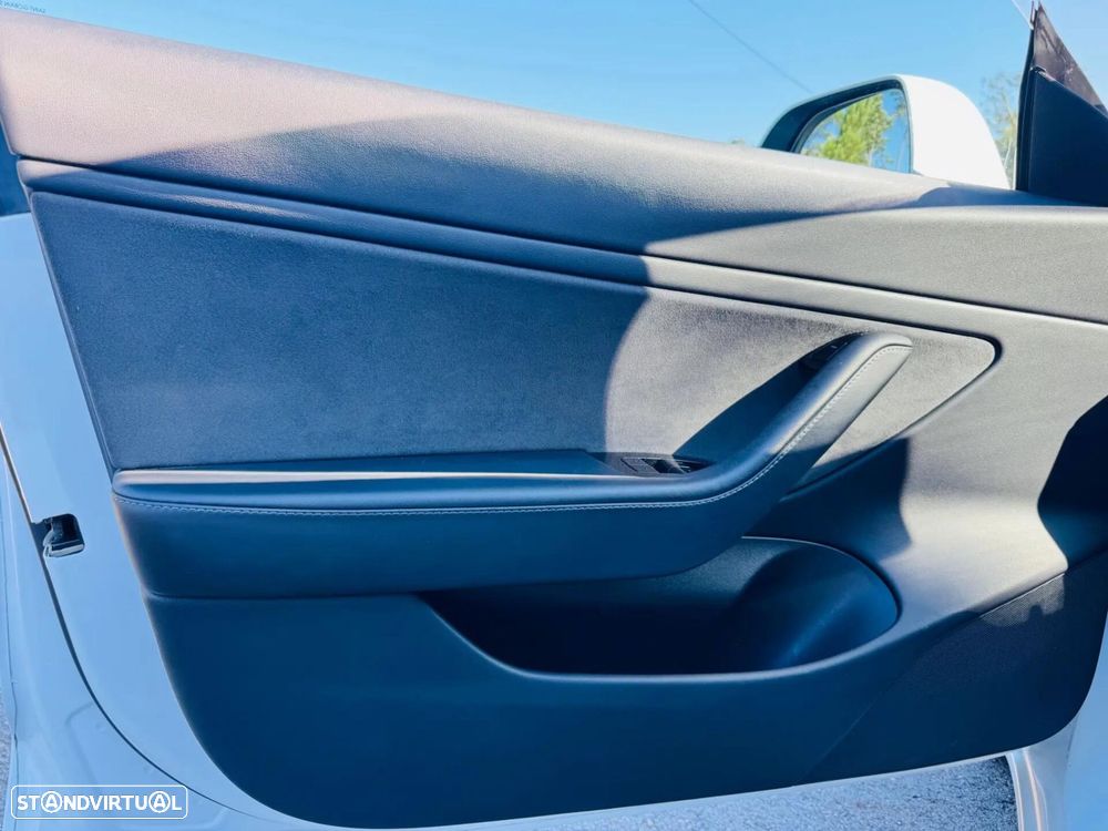 Tesla Model 3 Long Range AWD Dual Motor - 17