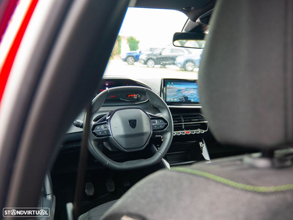 Peugeot 2008 1.2 PureTech Active Pack - 21