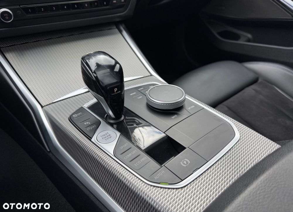 BMW Seria 3 320d Touring M Sport - 39