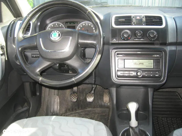 Skoda Roomster 1.4 16V Comfort - 12