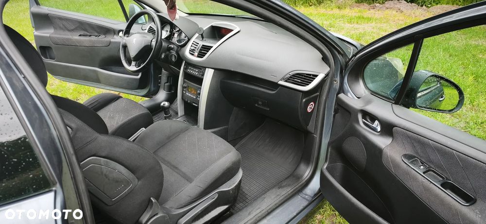 Peugeot 207 90 HDi FAP (Blue Lion) Filou - 10