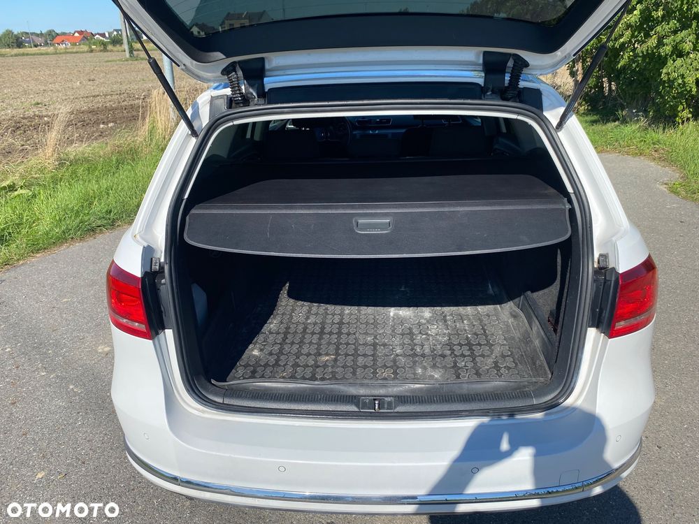 Volkswagen Passat 2.0 TDI Comfortline - 13