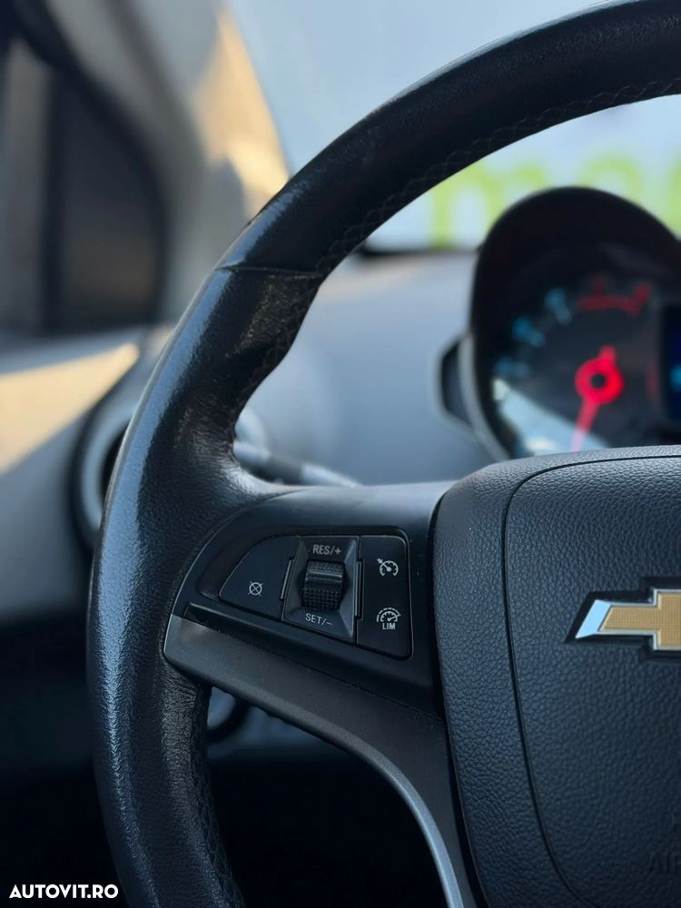 Chevrolet Aveo 1.6 LTZ - 30