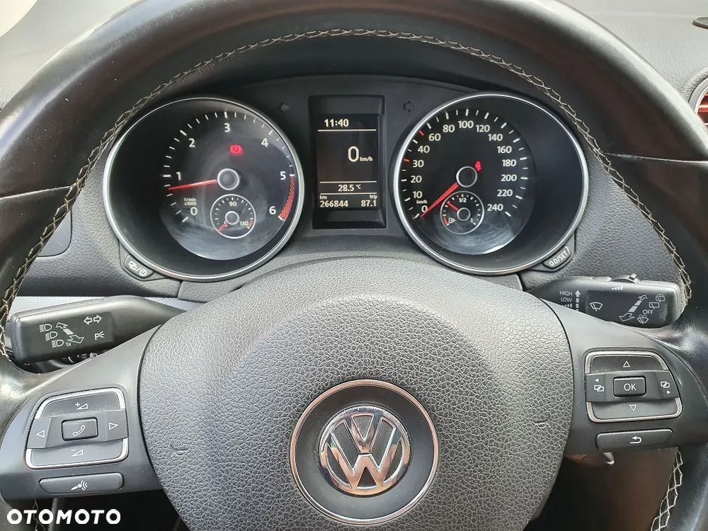 Volkswagen Golf 1.6 TDI DPF MATCH - 17