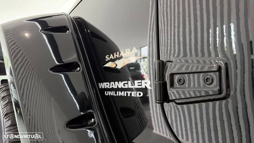 Jeep Wrangler Unlimited - 17