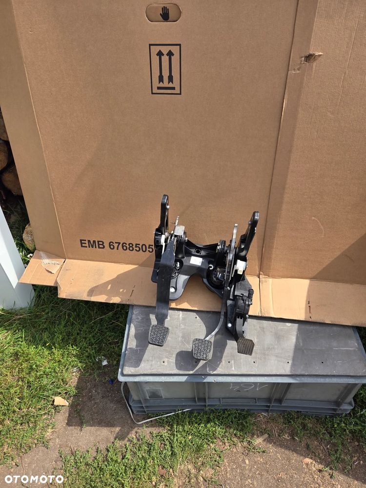 Pedały Pedał sprzęgła hamulca gazu Opel Zafira C 39032869 13253781 - 1